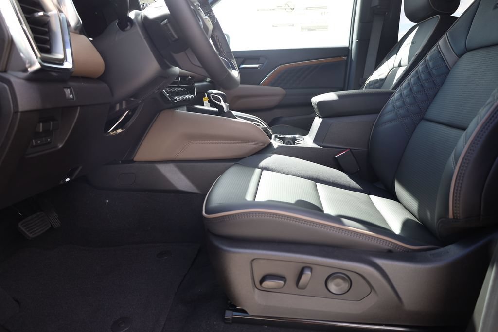 New 2026 GMC Canyon Denali AWD/4WD image 11