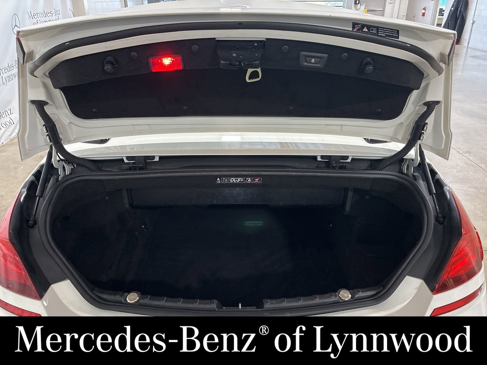 Used 2016 BMW 650i Convertible image 22