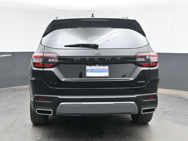New 2026 Honda Pilot Touring image 9