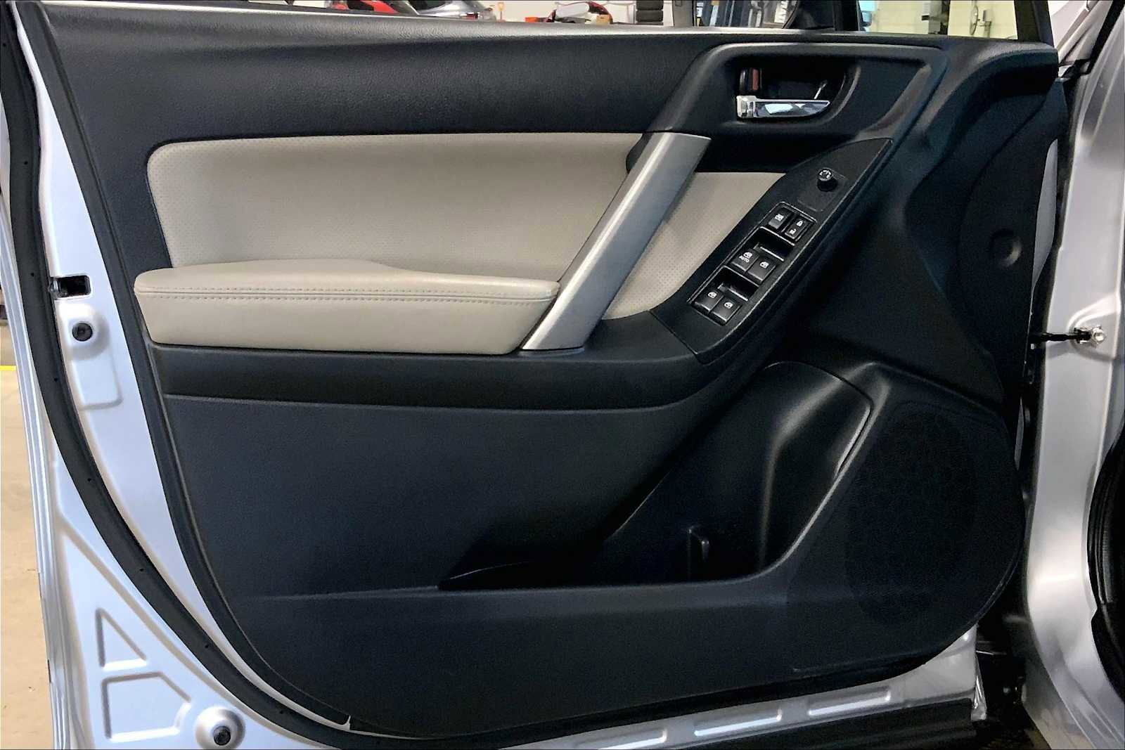 Used 2016 Subaru Forester 2.5i Limited image 21