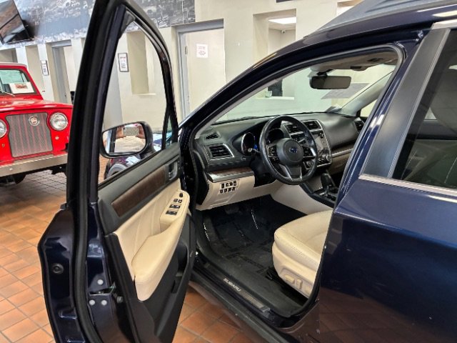 Used 2018 Subaru Outback 2.5i Limited AWD/4WD image 19