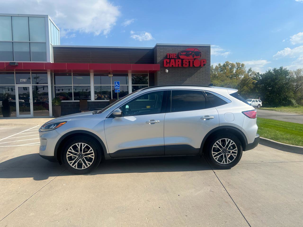 Used 2020 Ford Escape SEL image 1