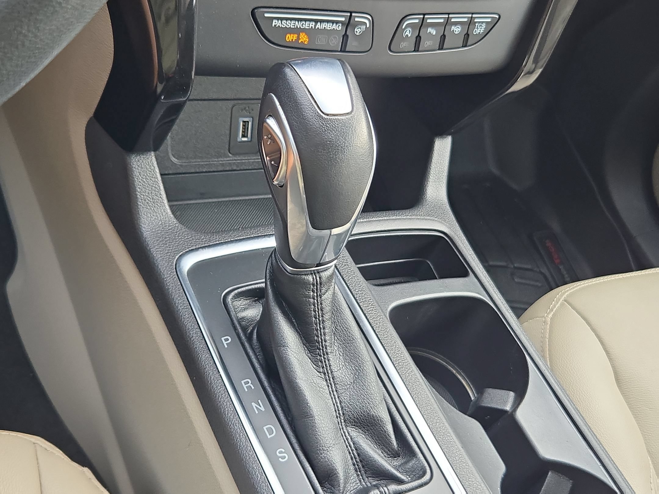 Used 2019 Ford Escape Titanium AWD/4WD image 18