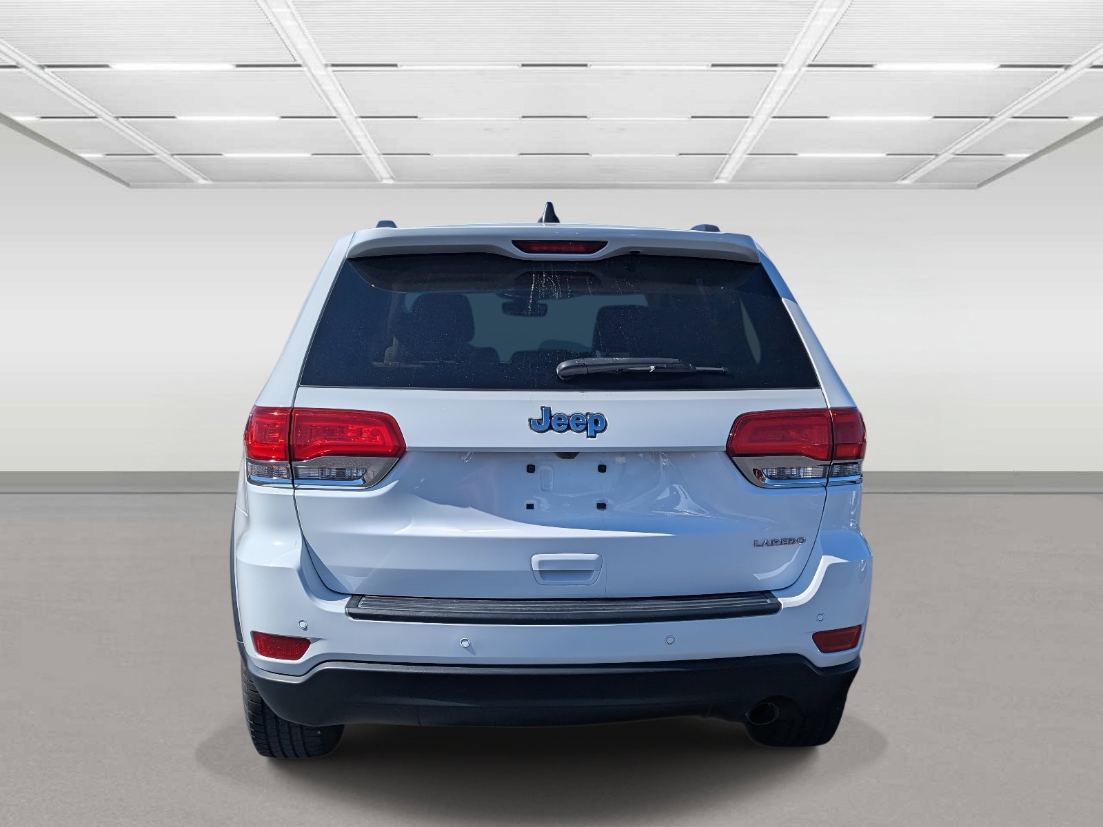 Used 2017 Jeep Grand Cherokee Laredo w/ Quick Order Package 2BE image 4