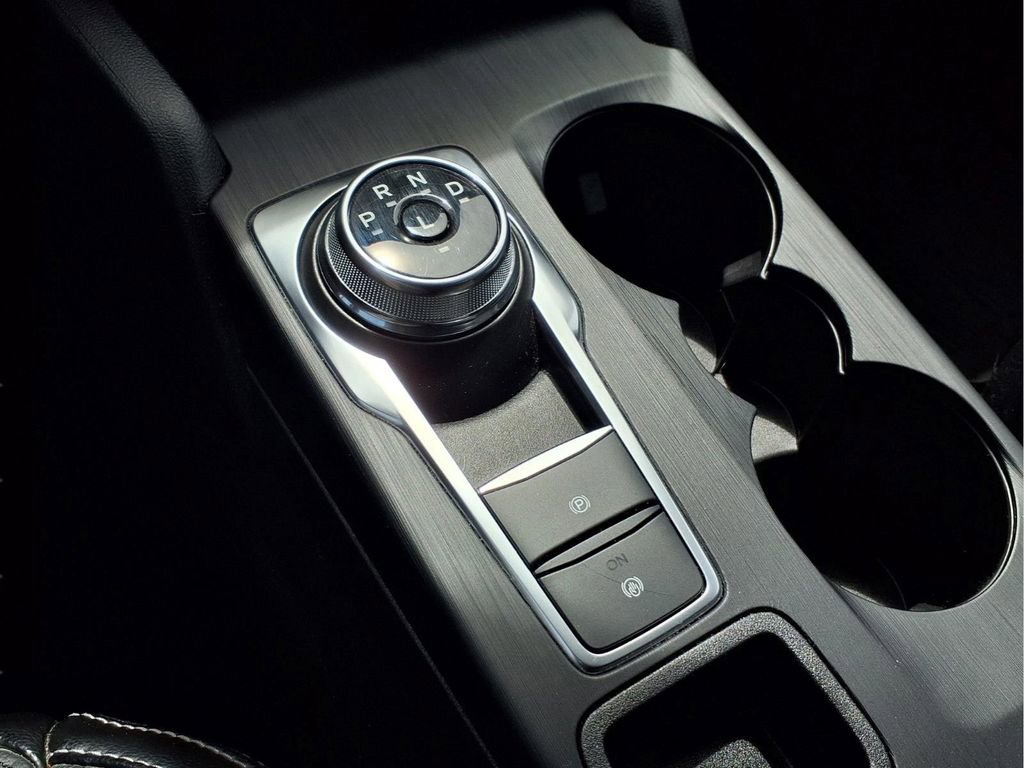 Used 2024 Ford Escape SE w/ PHEV Premium Package FWD image 11