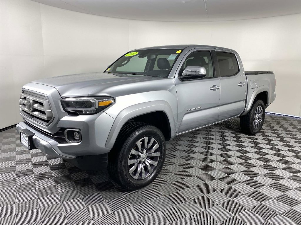 Used 2023 Toyota Tacoma Limited AWD/4WD image 4