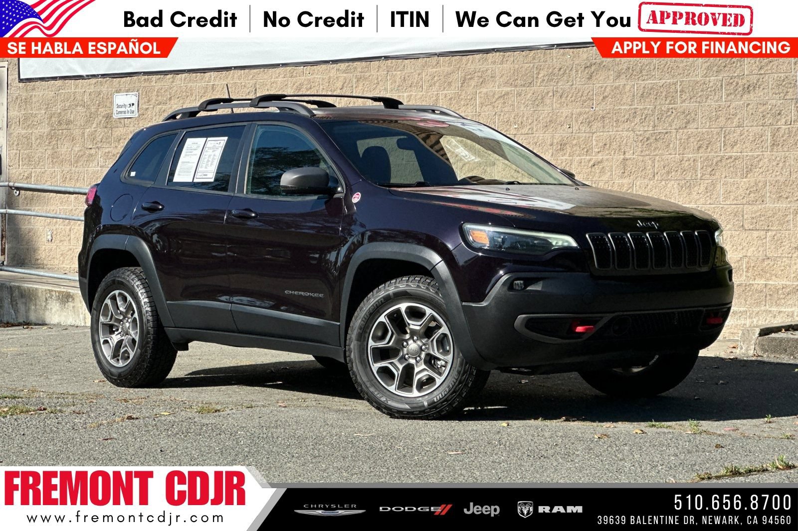 Used 2021 Jeep Cherokee Trailhawk w/ Trailer Tow Group AWD/4WD image 1