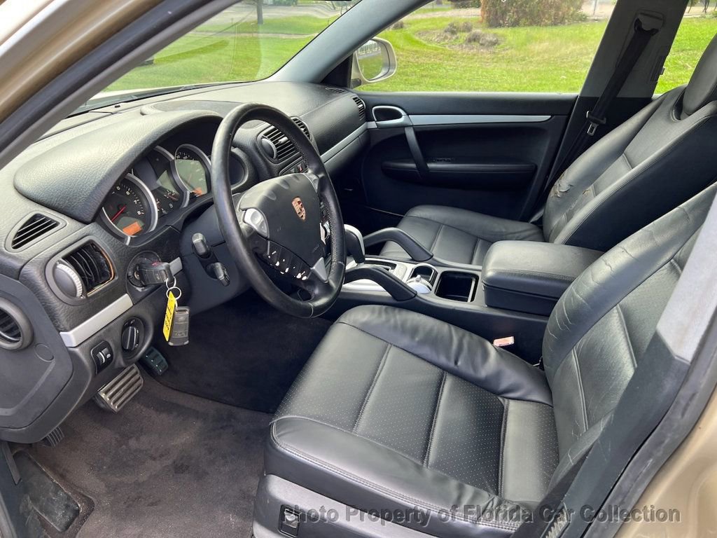 Used 2005 Porsche Cayenne S image 9