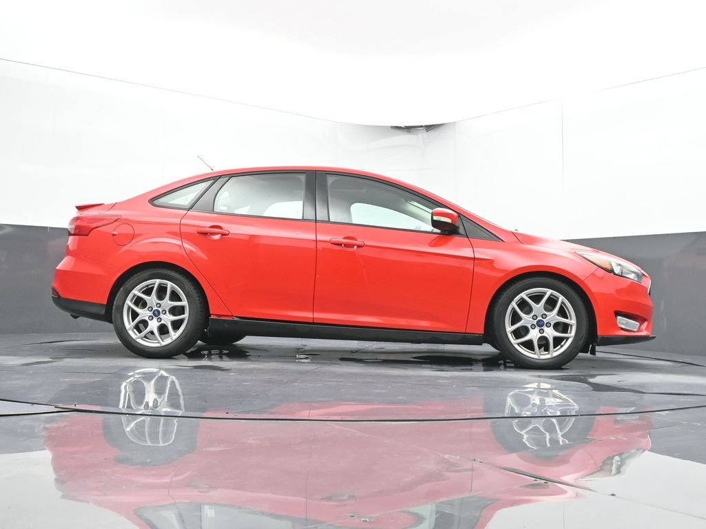 Used 2015 Ford Focus SE w/ Equipment Group 201A FWD image 26