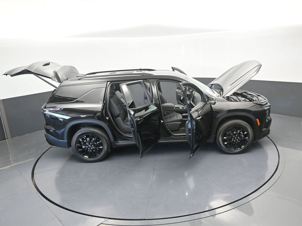 Used 2025 Chevrolet Traverse LT w/ Midnight/Sport Edition image 79
