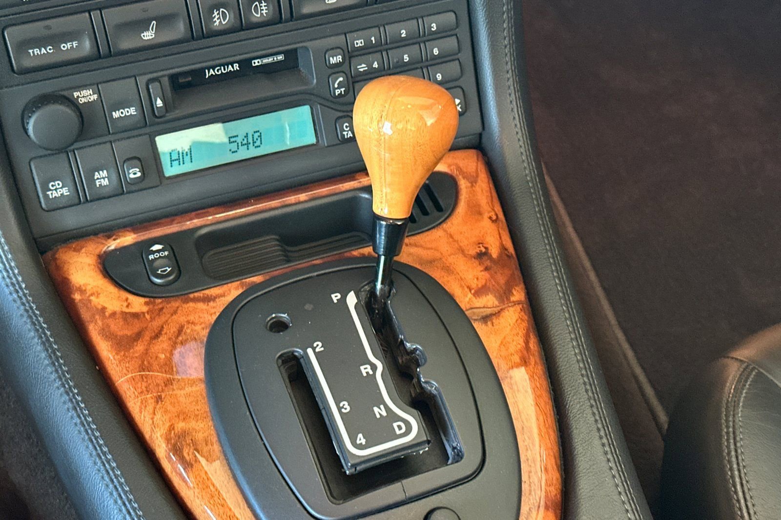 Used 2002 Jaguar XK8 Convertible RWD image 20