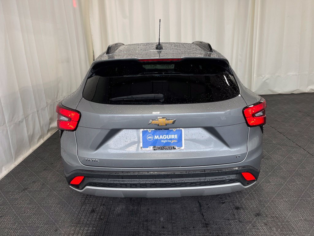 Used 2024 Chevrolet Trax LT w/ LT Convenience Package FWD image 26