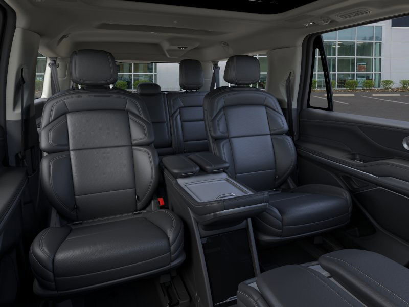 New 2025 Lincoln Navigator L Reserve image 11