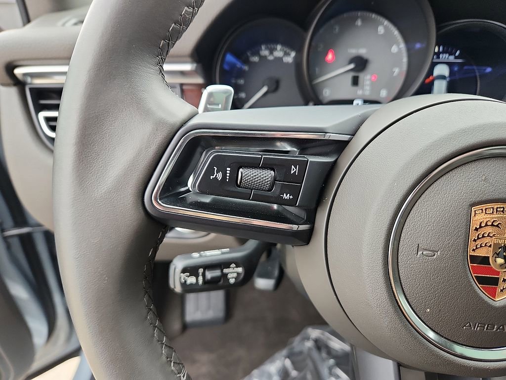 Certified 2023 Porsche Macan S image 22
