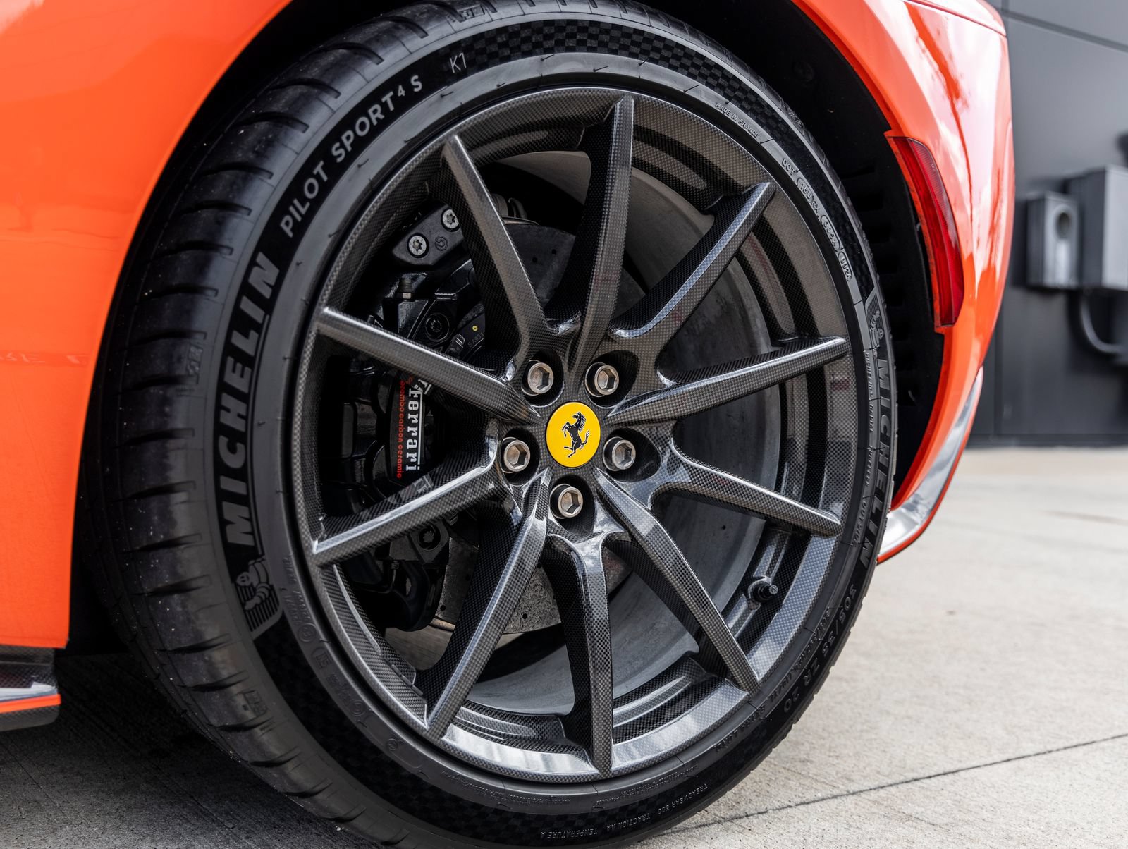 Used 2024 Ferrari 296 GTS RWD image 21