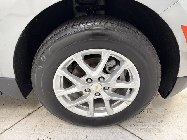 Used 2023 Chevrolet Equinox LT image 31