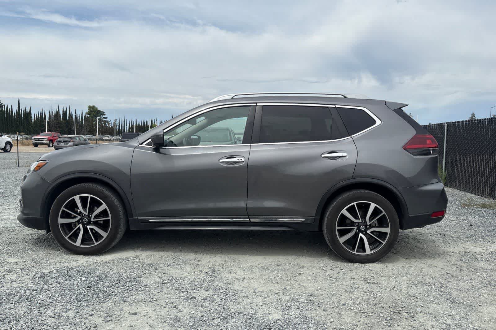 Used 2019 Nissan Rogue SL FWD image 6