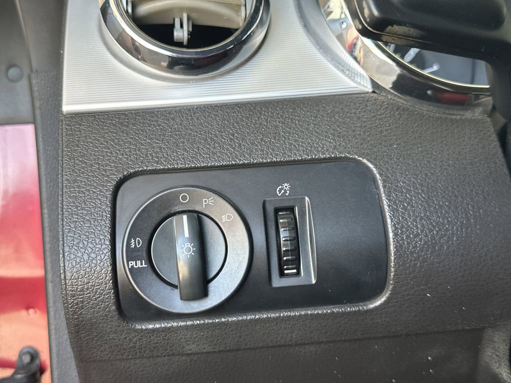 Used 2006 Ford Mustang GT Premium image 18