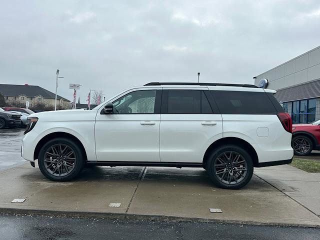 New 2025 Ford Expedition Platinum w/ Stealth Performance Package image 4