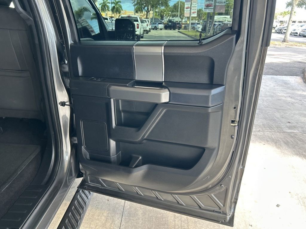 Used 2016 Ford F150 XLT w/ Equipment Group 302A Luxury image 33