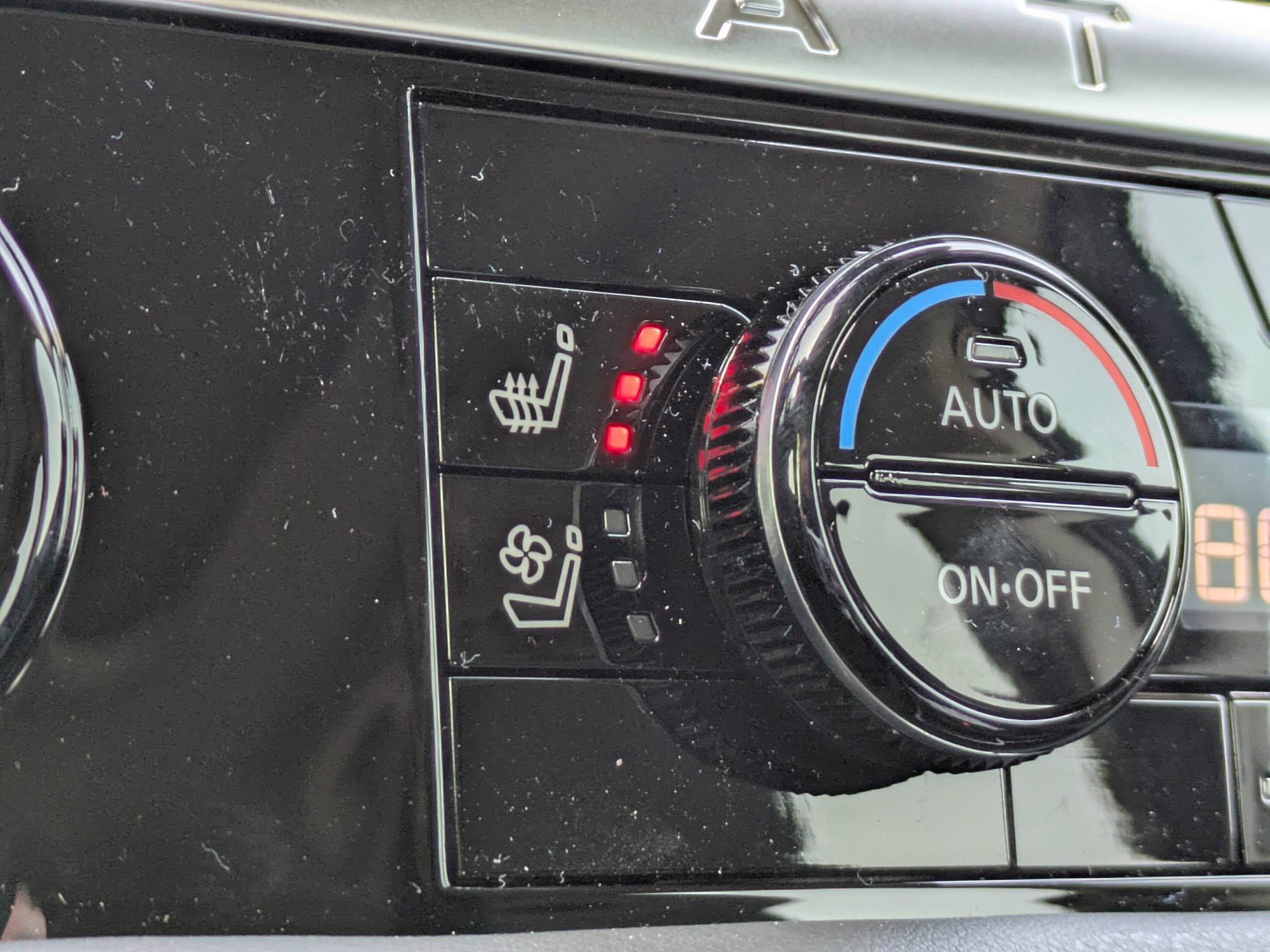 New 2026 Nissan Pathfinder Platinum FWD image 26