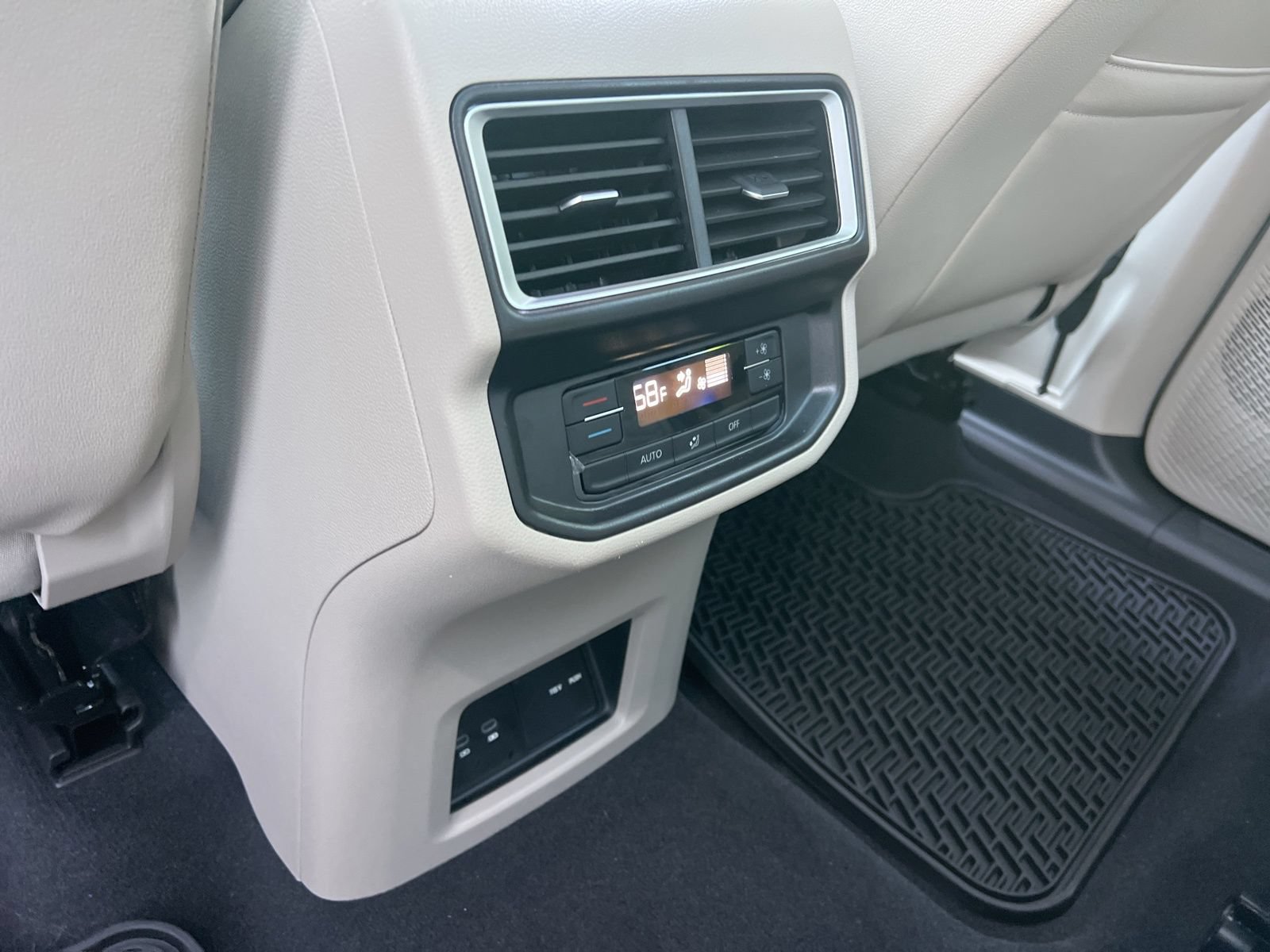 Certified 2026 Volkswagen Atlas SE w/ Panoramic Sunroof Package FWD image 35