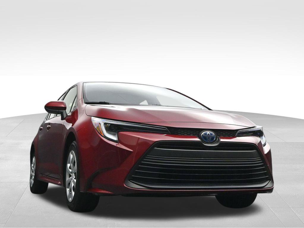 Used 2025 Toyota Corolla LE FWD image 35