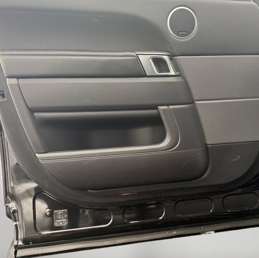 Used 2016 Land Rover Range Rover Sport Supercharged image 14