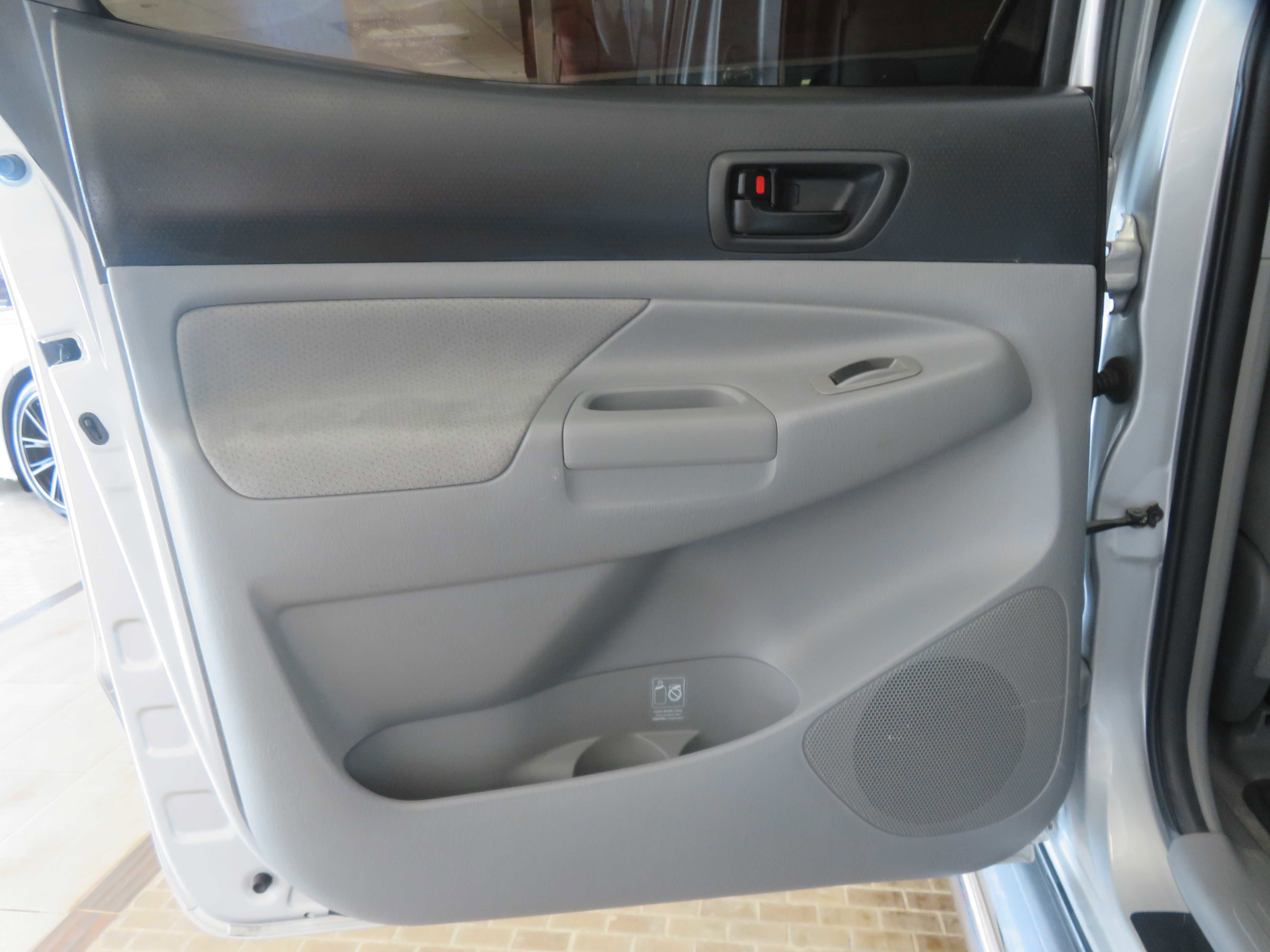 Used 2010 Toyota Tacoma PreRunner RWD image 18