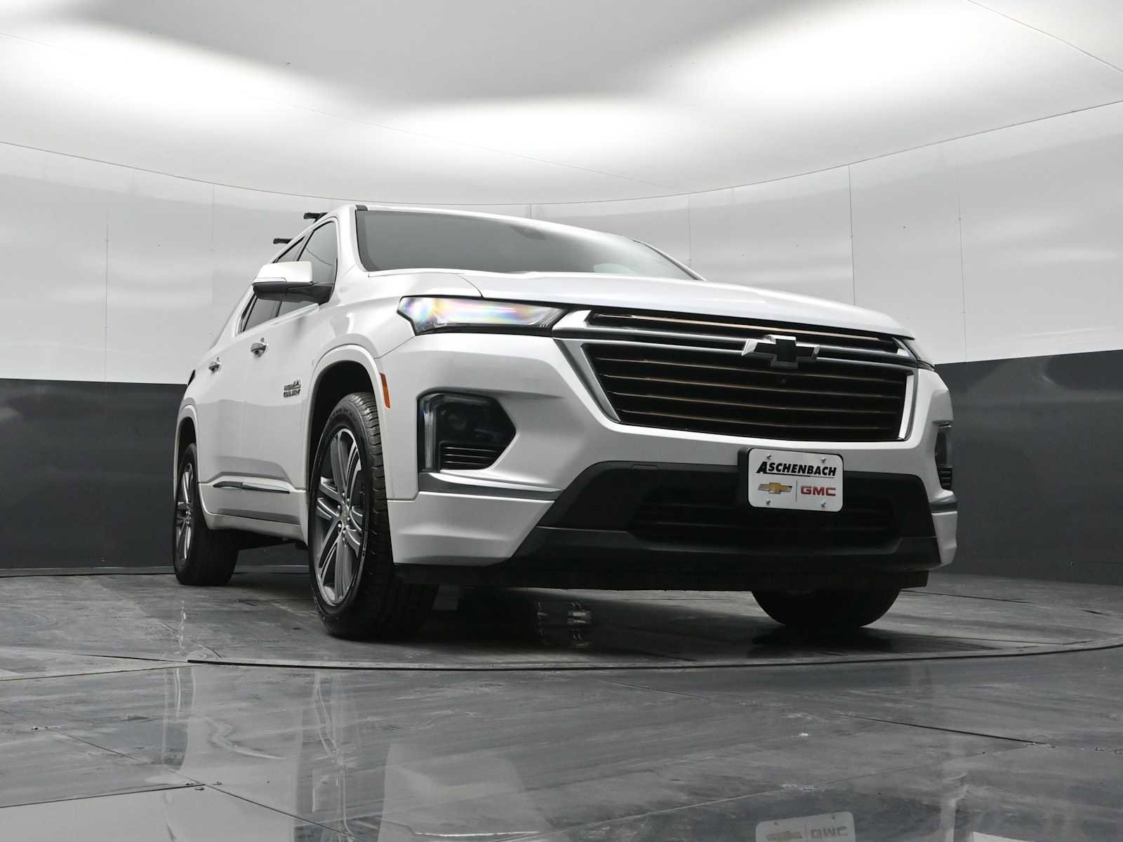 Used 2023 Chevrolet Traverse High Country image 28