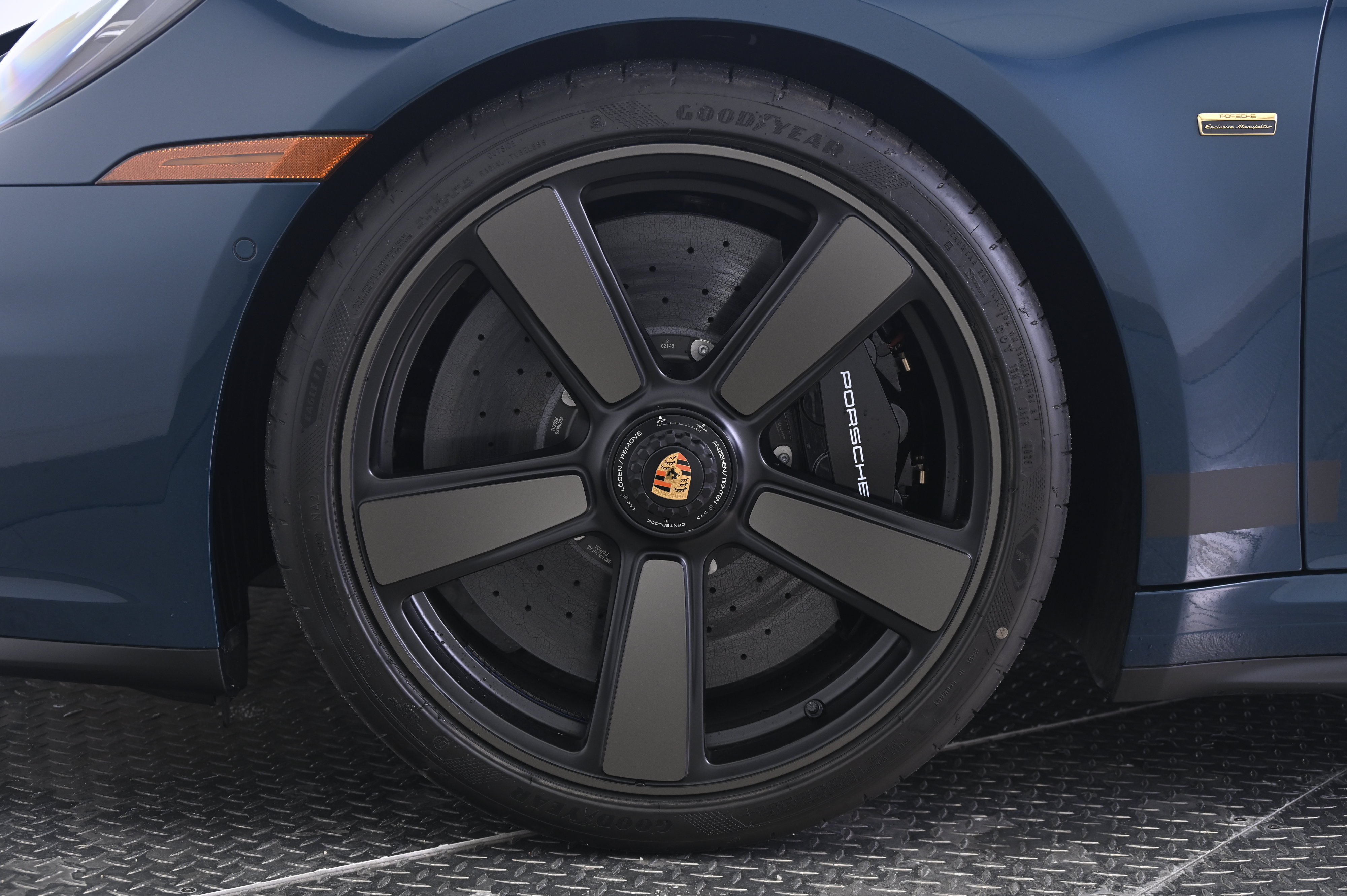Certified 2026 Porsche 911 GTS RWD image 17