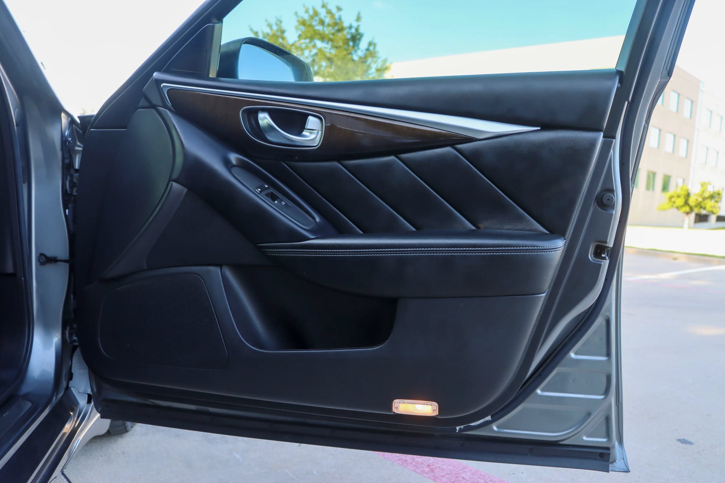 Used 2018 INFINITI Q50 Luxe RWD image 10