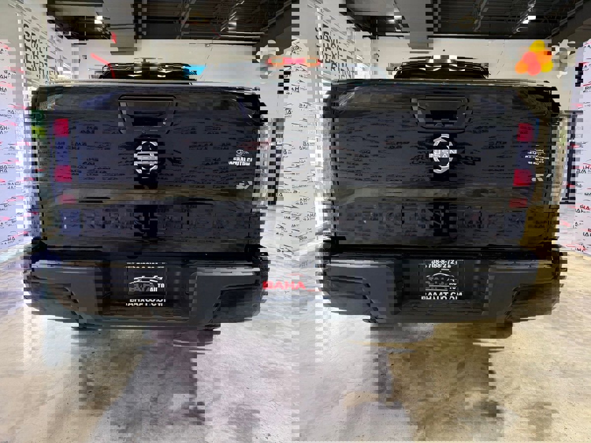 Used 2024 Nissan Frontier SV image 6