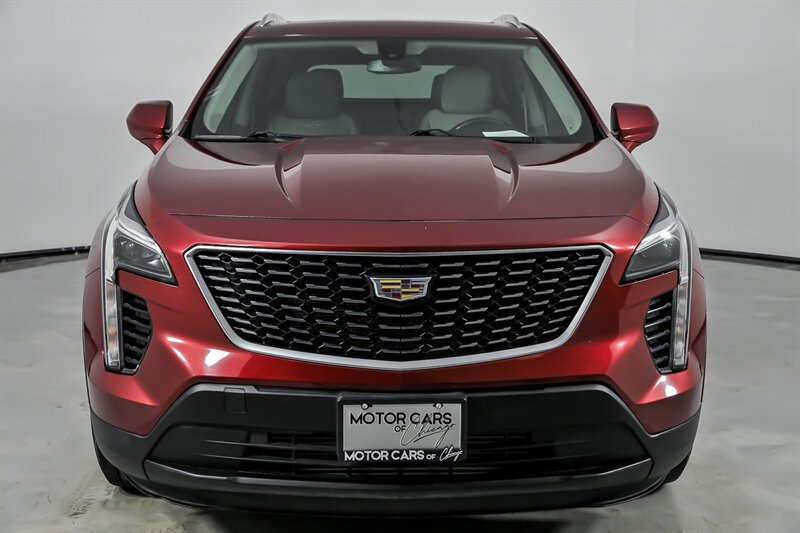 Used 2019 Cadillac XT4 Luxury w/ Cold Weather Package AWD/4WD image 4