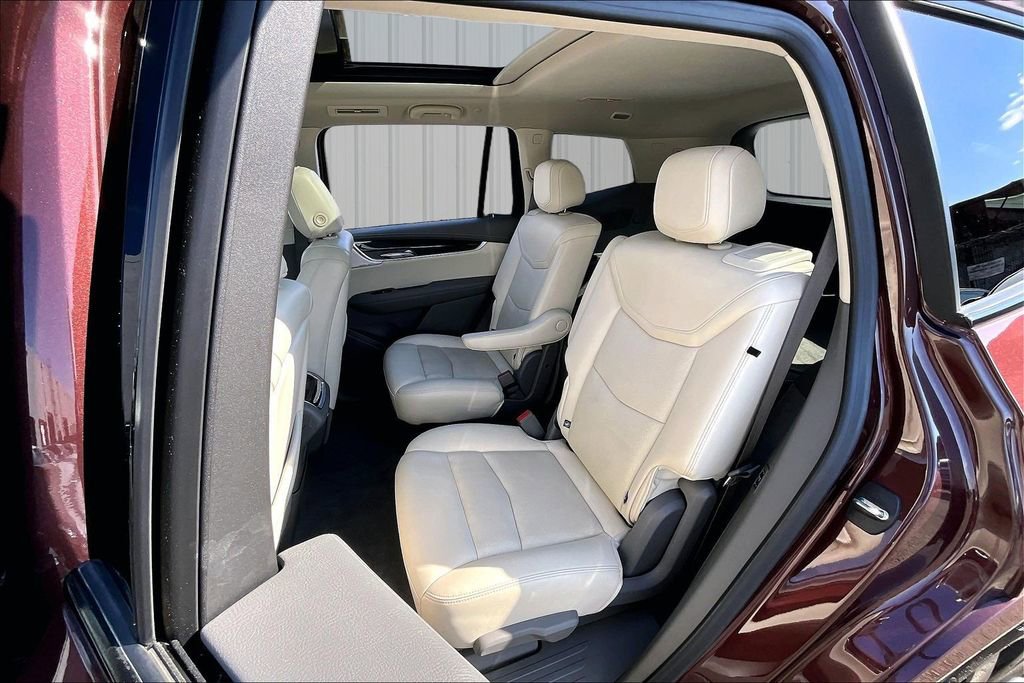 Used 2022 Cadillac XT6 Premium Luxury w/ Technology Package image 22
