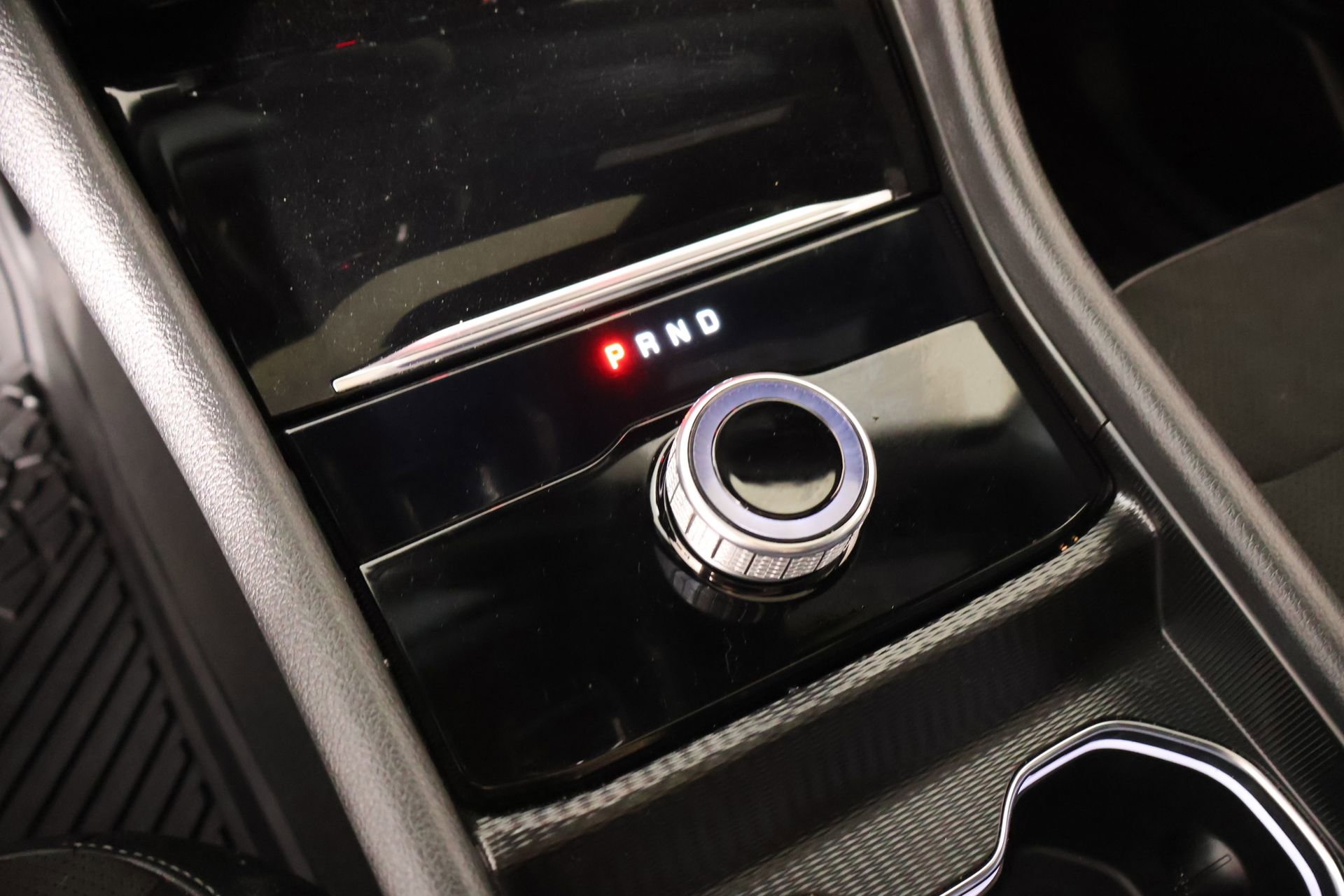 Used 2024 Jeep Grand Cherokee Altitude AWD/4WD image 8