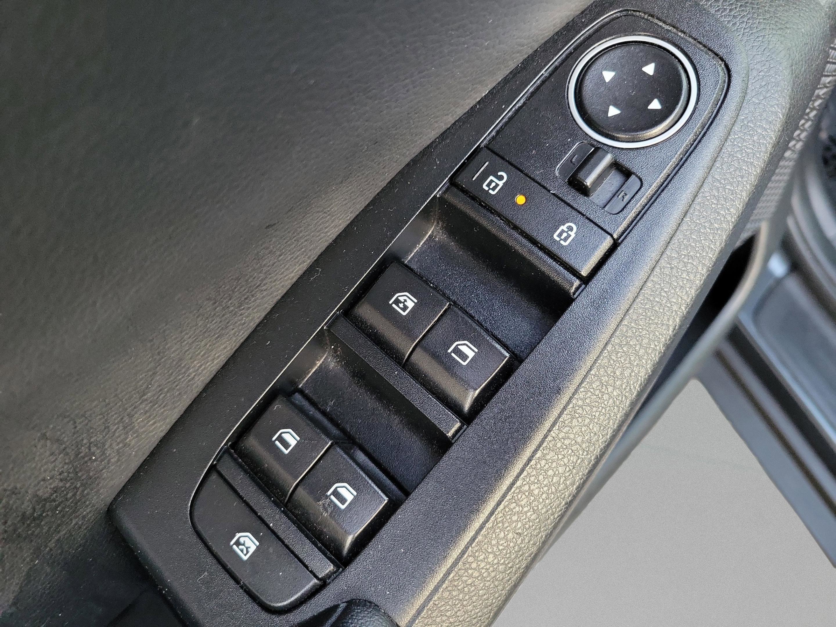 Used 2024 Kia Seltos EX FWD image 14