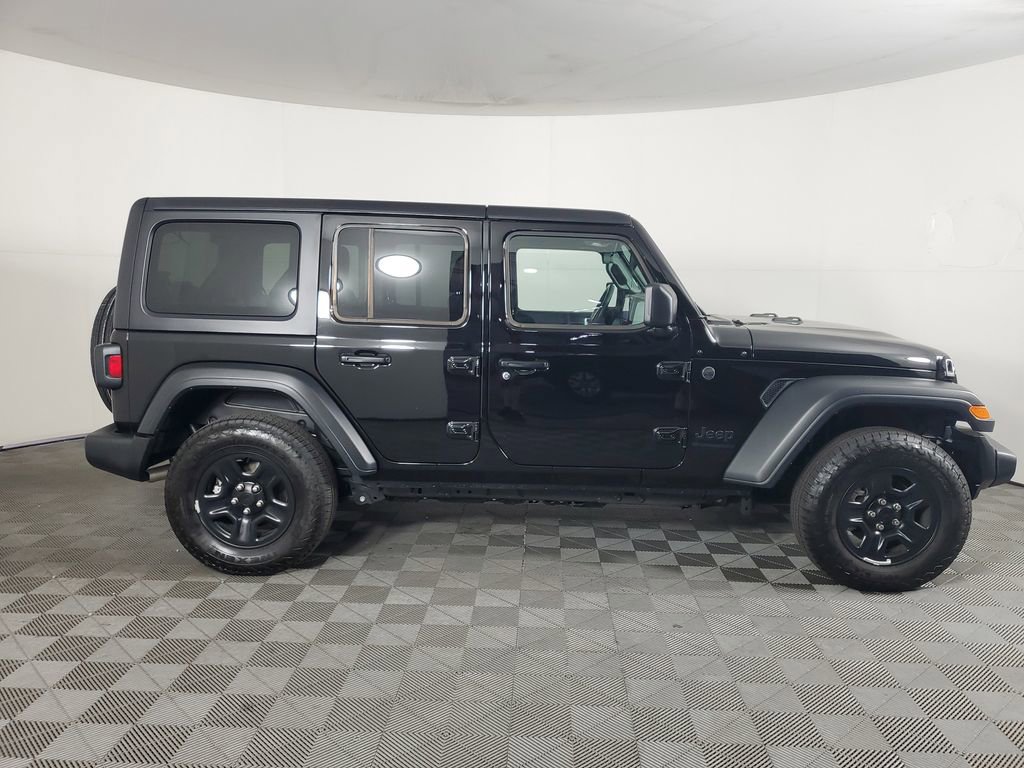 Used 2025 Jeep Wrangler Sport image 3