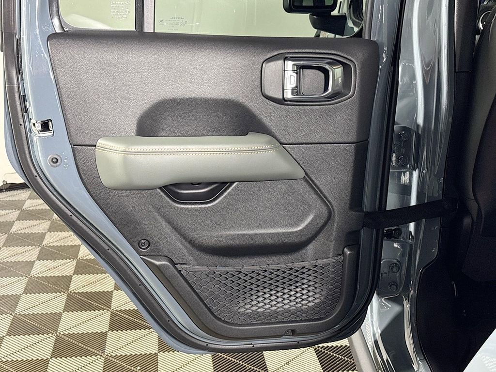 New 2025 Jeep Gladiator Mojave image 20
