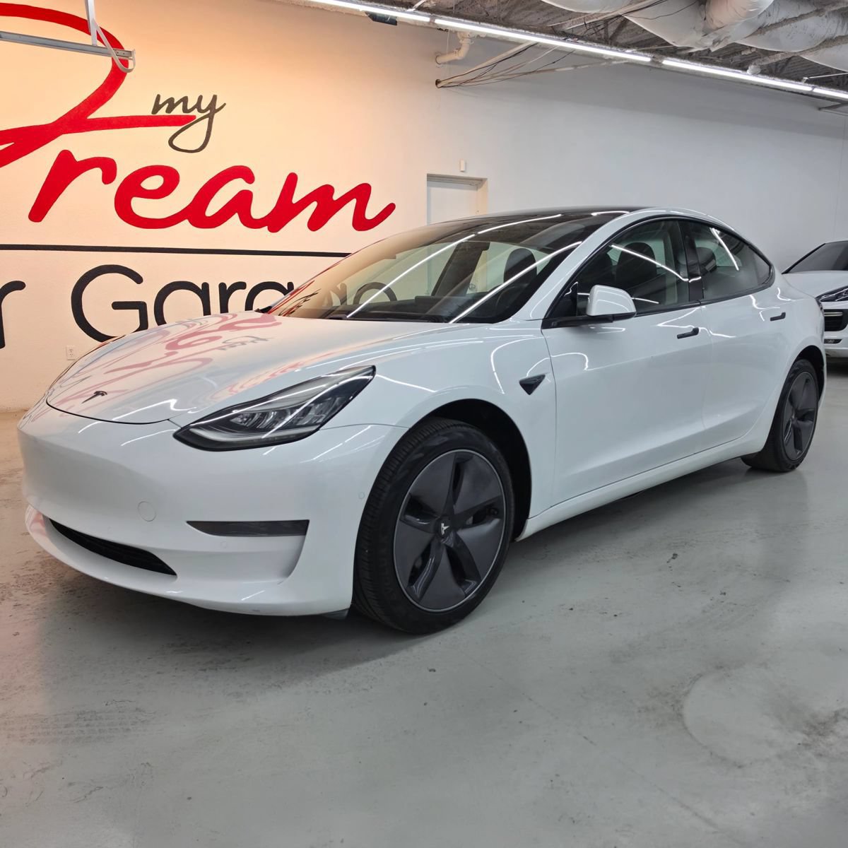 Used 2020 Tesla Model 3 RWD image 2
