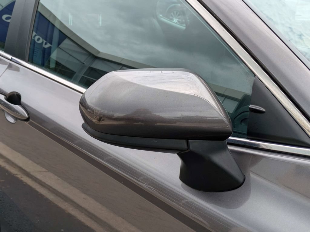 Used 2022 Toyota Camry LE FWD image 12