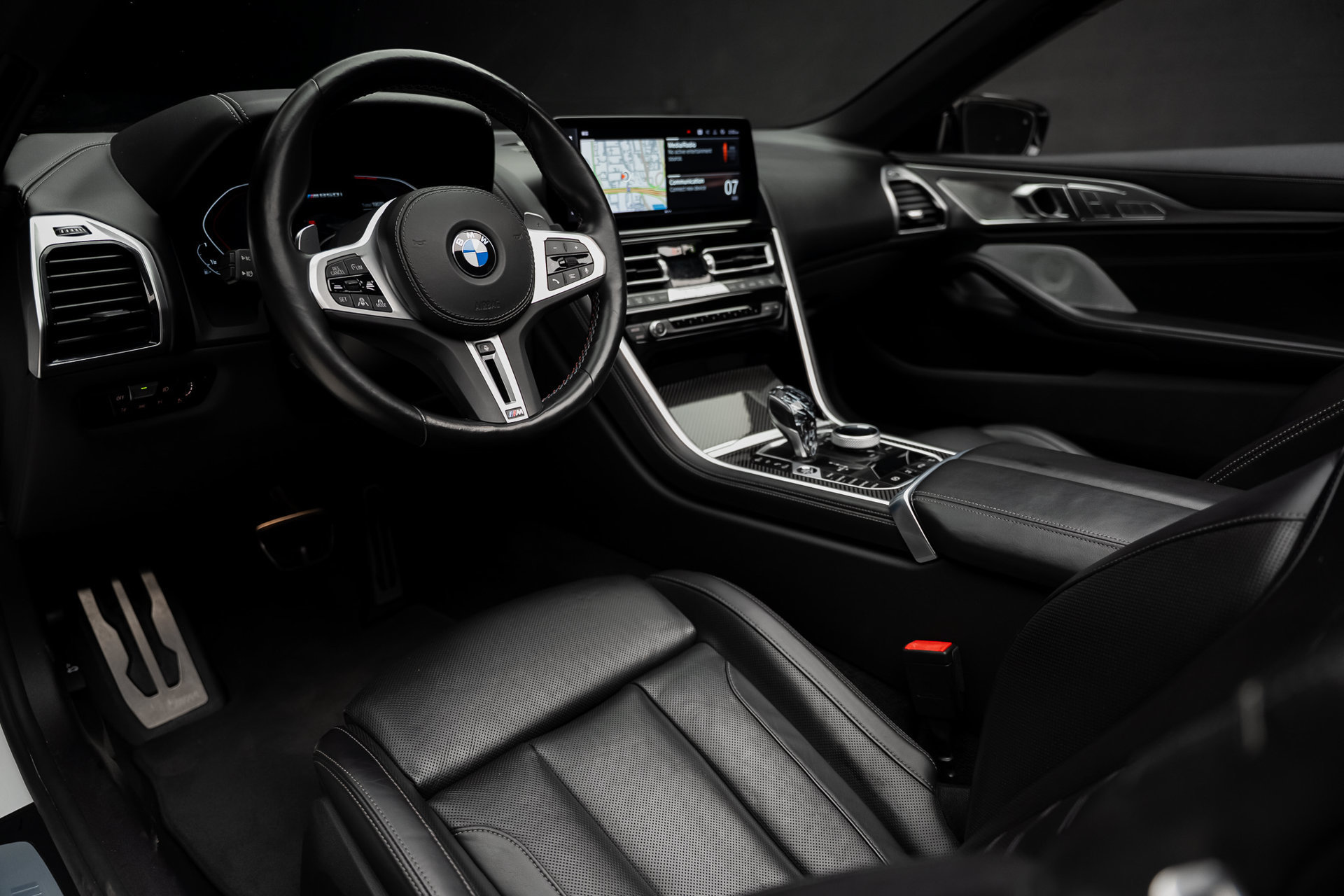 Used 2023 BMW M850i xDrive Convertible AWD/4WD image 2
