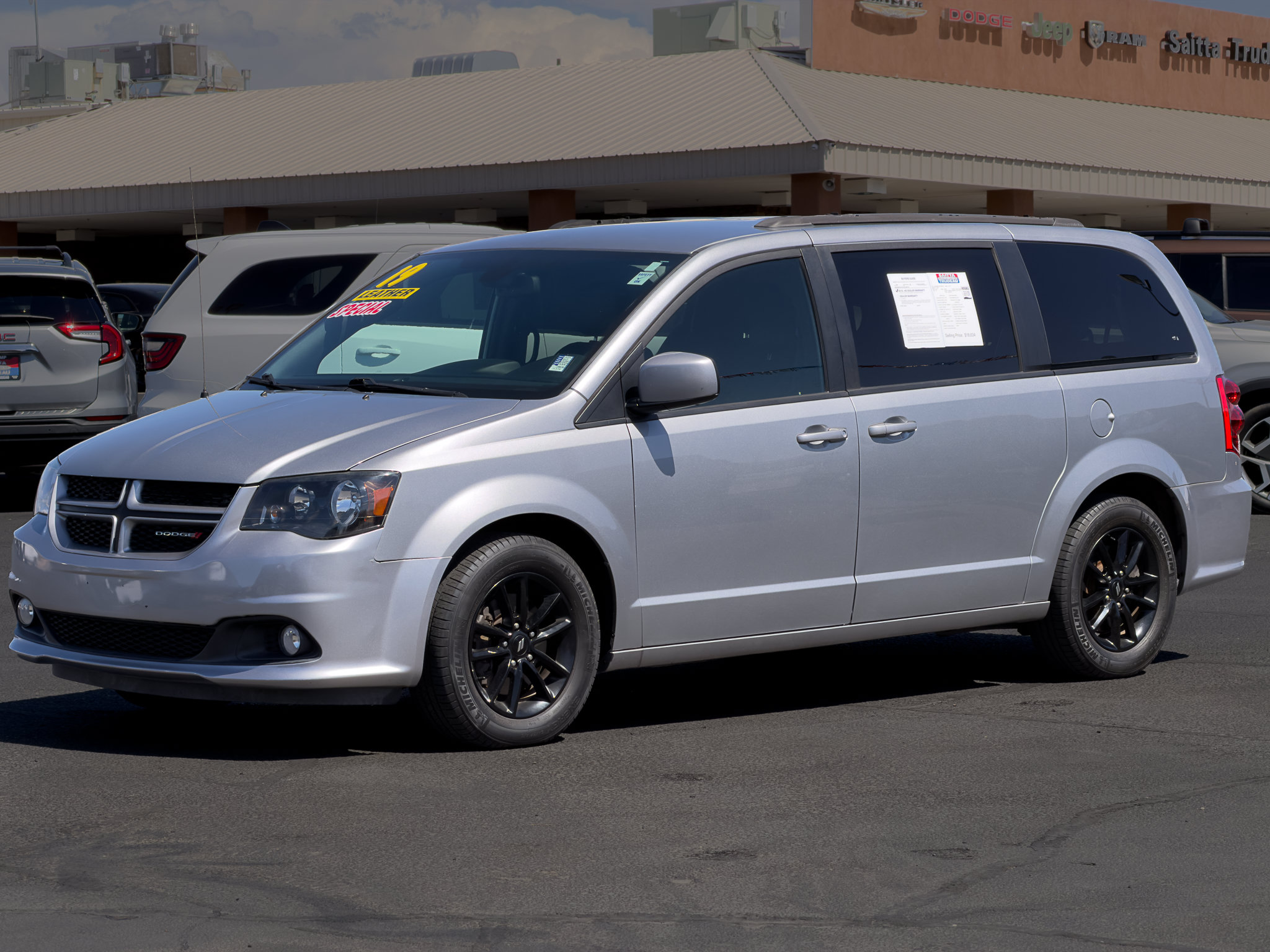 Used 2019 Dodge Grand Caravan GT FWD image 1