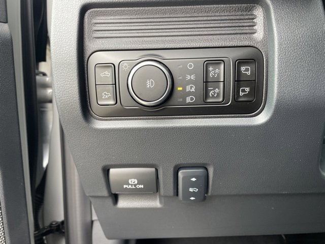 New 2026 Ford F350 Lariat w/ Black Appearance Package image 17