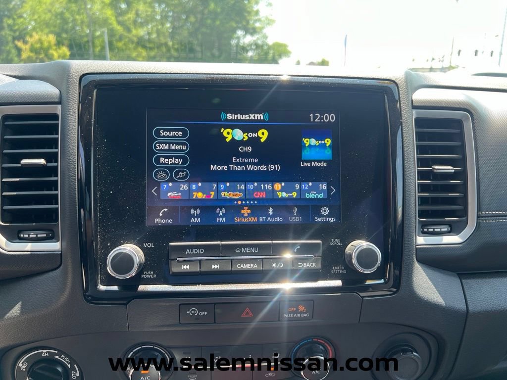 Used 2024 Nissan Frontier SV AWD/4WD image 11