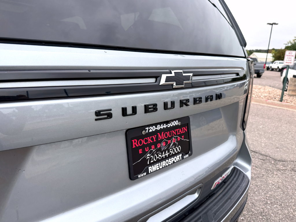 Used 2023 Chevrolet Suburban RST w/ Sport Performance Package AWD/4WD image 8