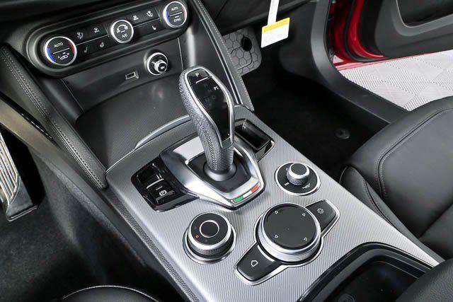 New 2026 Alfa Romeo Stelvio Sprint AWD/4WD image 18