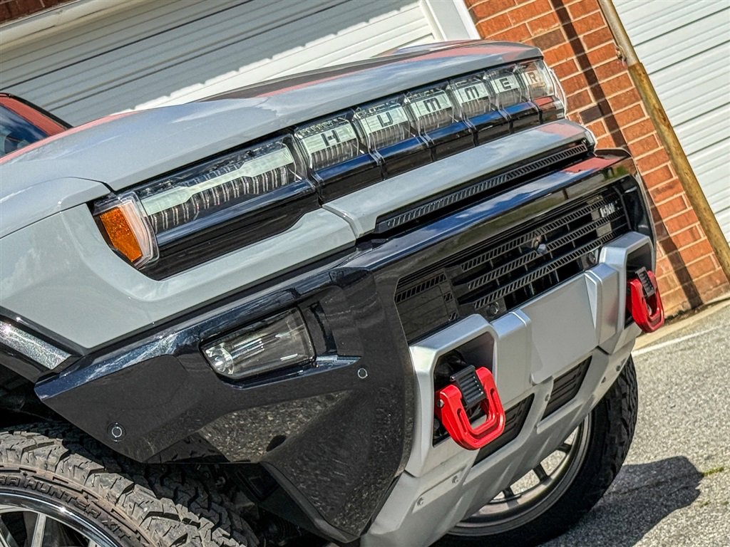 Used 2024 GMC Hummer EV 3X w/ LPO, Illumination Package image 31