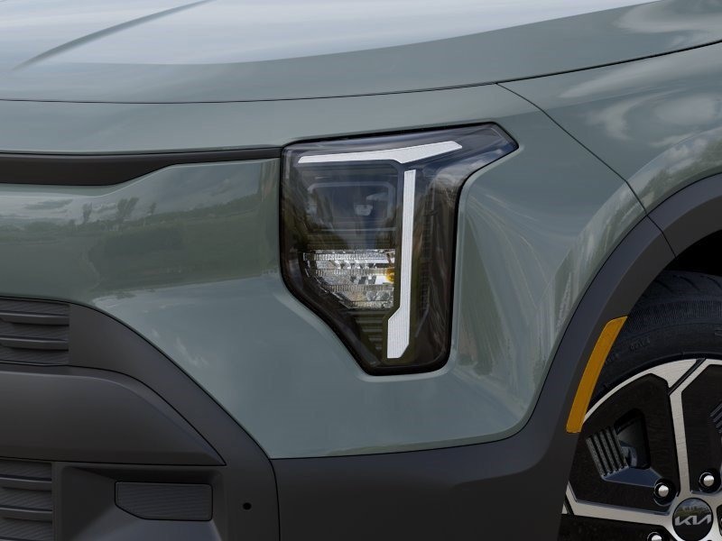 New 2027 Kia Niro LX FWD image 12