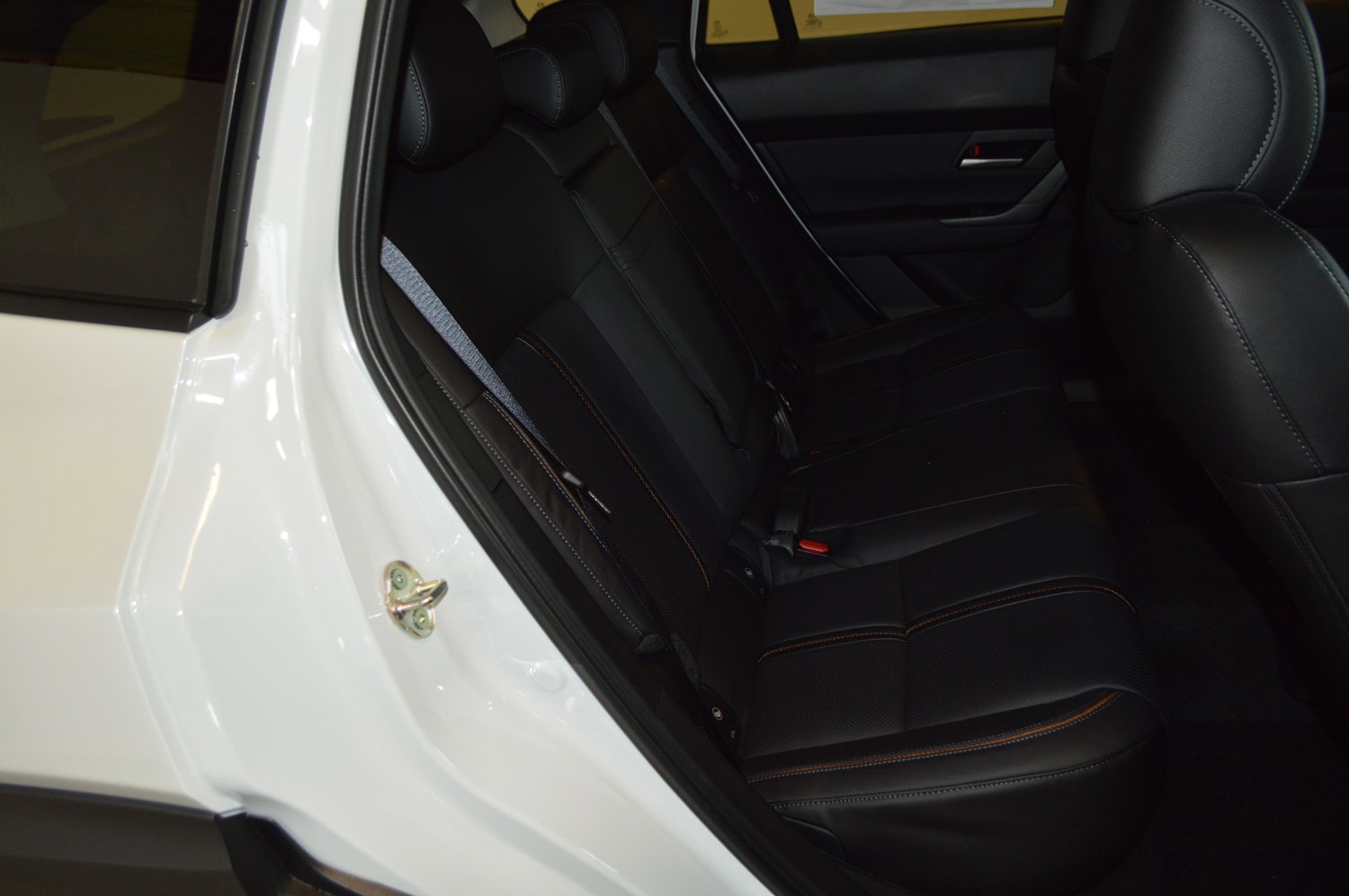 New 2025 MAZDA CX-50 AWD 2.5 Turbo w/ Weather Package image 12